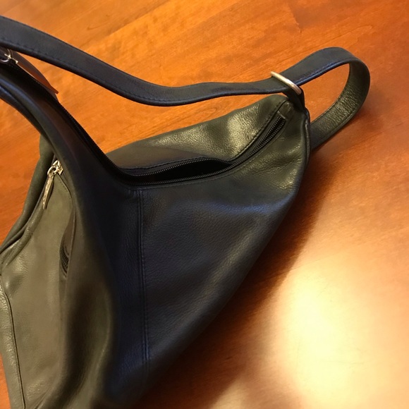 Tignanello should strap leather purse - Picture 4 of 6